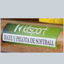 BATE DE SOFTBALL JUNIOR